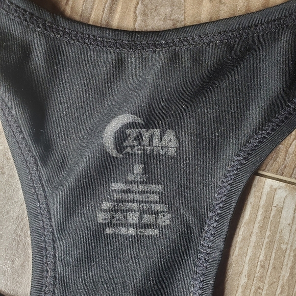 ZYIA Active Classic Comfort Racerback Sports Bra Black Size Medium - Picture 4 of 11